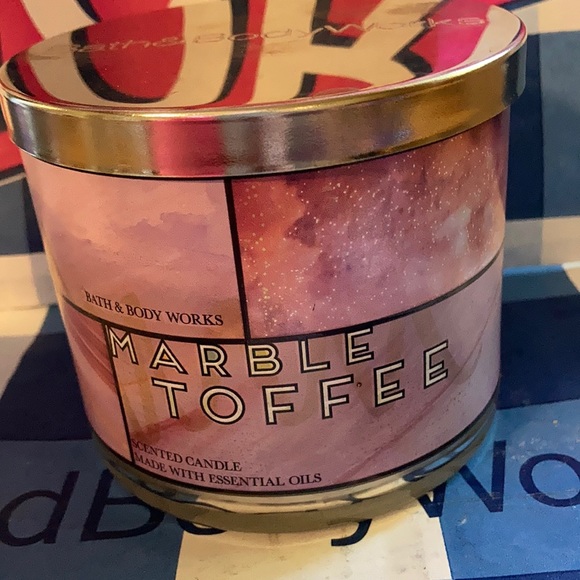 SALE! B&BW Marble Toffee Candle